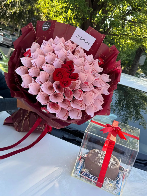 Eid acrylic gift box with PKR 5,000 Eidi cash and custom mini cake in Islamabad