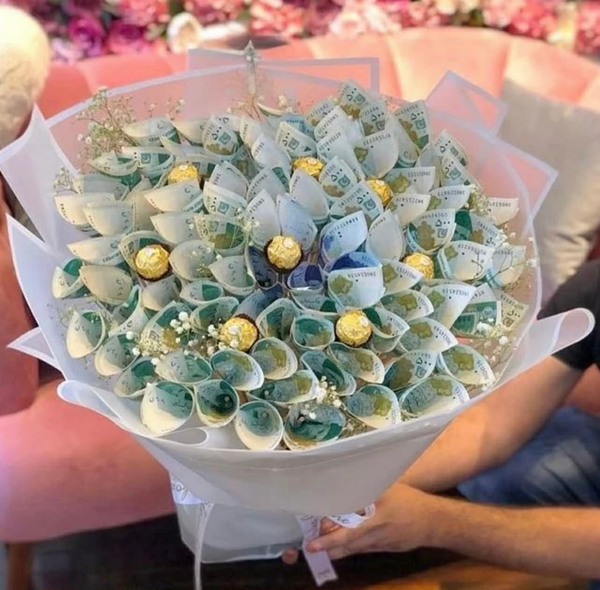 PKR 40,000 Eid money bouquet arranged with cash and Ferrero Rocher chocolates