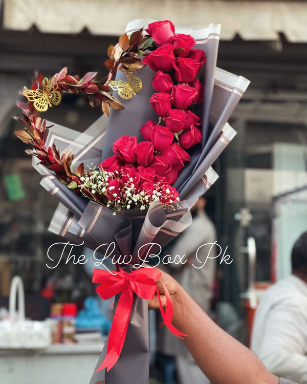 red-roses-heart-flower-bouquet-islamabad-pakistan-jpg